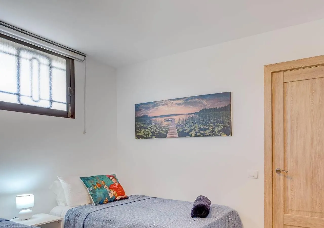 Stylish Flat And Pool With 3 Rooms, Sleeps 6, Los Cristianos Los Cristianos  Spain