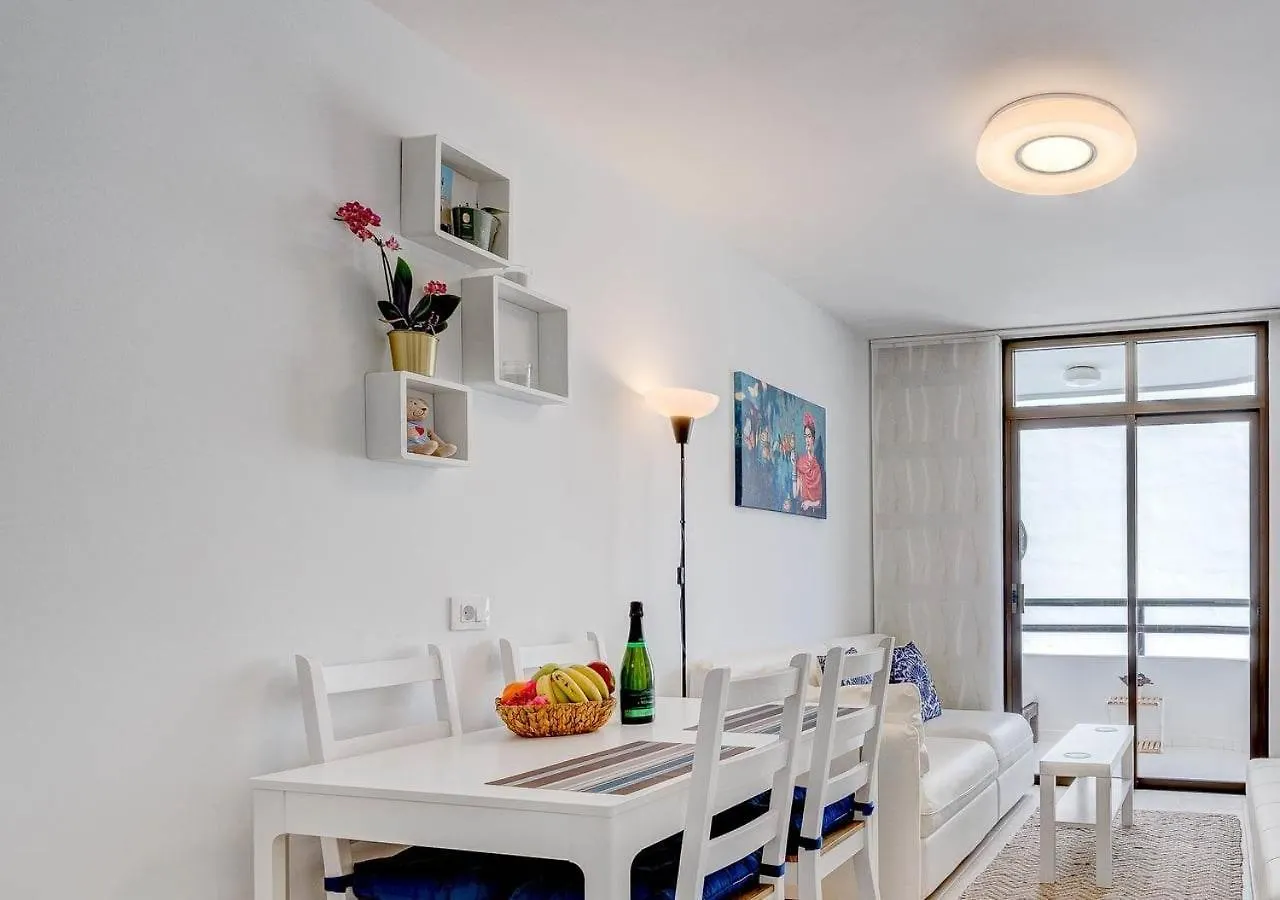 Stylish Flat And Pool With 3 Rooms, Sleeps 6, Los Cristianos Los Cristianos  Spain